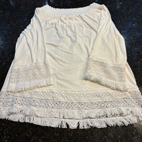 Chicos Women’s White Off Shoulder Boho Top Lace Fringe Trim Size 1 - Picture 4 of 4